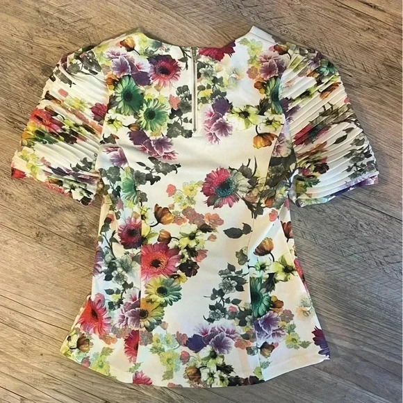 Gracia Fashion Top - Picture 2 of 6